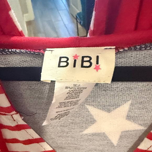 #137 Red and White Striped Star Print Women's Tops - Picture 2 of 4